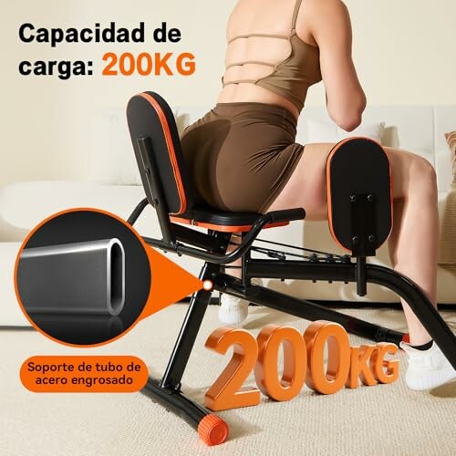 Mujer usando equipo de ejercicio con capacidad de carga de 200 kg.